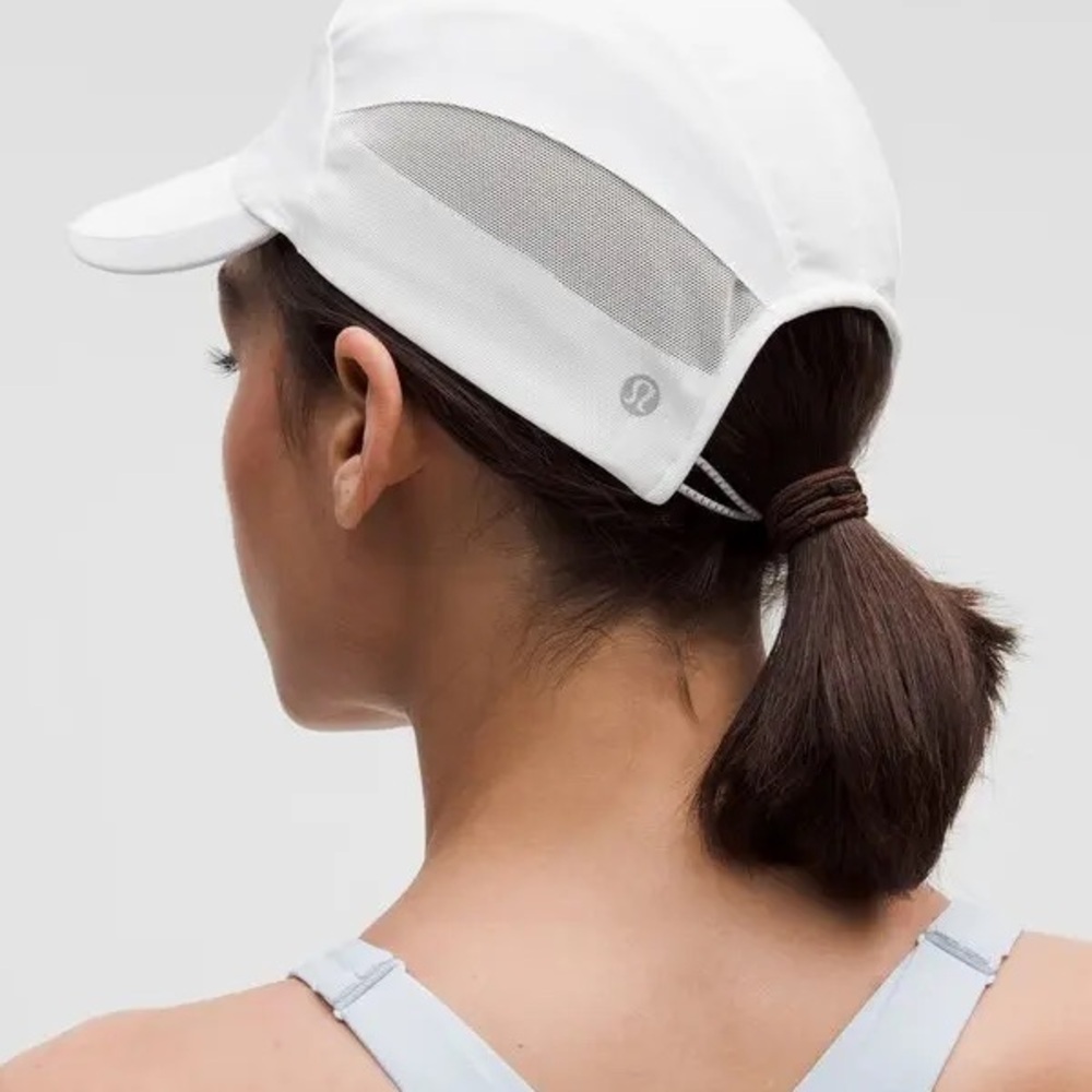 LULULEMON Lightweight Mesh Panel Running Cap, White, L/XL